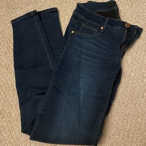 Dark wash skinny jeans
